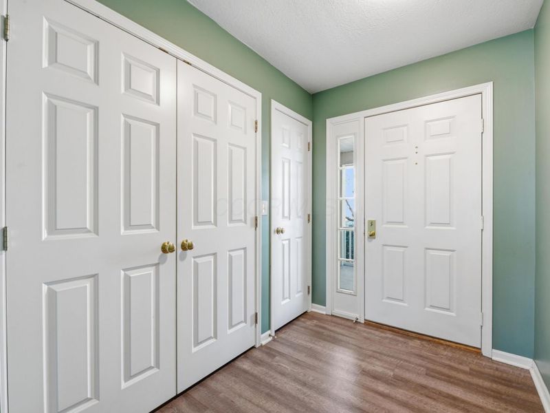 7041 Greensview Village Drive, Canal Winchester, OH 43110 Photo 2