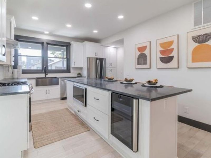 295 E 5th Avenue, Columbus, OH 43201 Photo 12