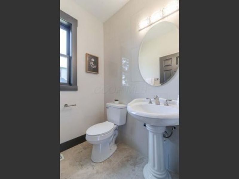 295 E 5th Avenue, Columbus, OH 43201 Photo 20