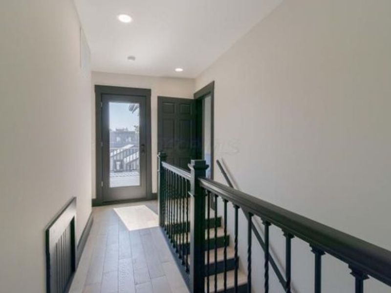 295 E 5th Avenue, Columbus, OH 43201 Photo 22