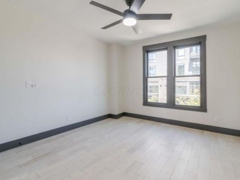 295 E 5th Avenue, Columbus, OH 43201 Photo 23