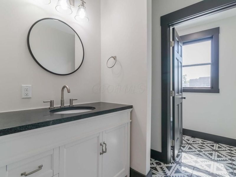 295 E 5th Avenue, Columbus, OH 43201 Photo 26