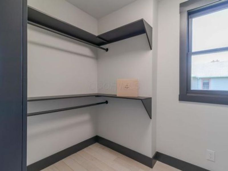 295 E 5th Avenue, Columbus, OH 43201 Photo 32