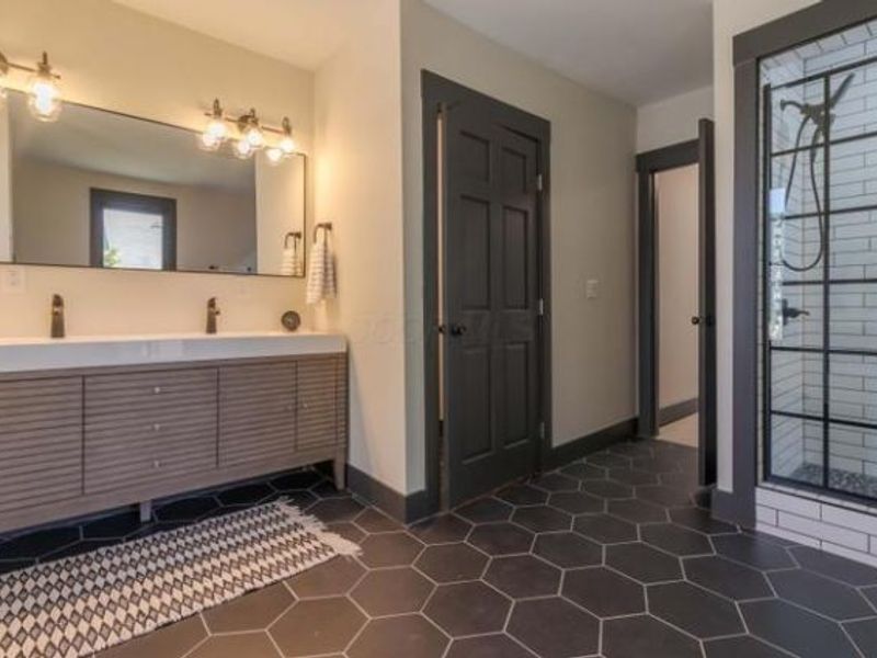 295 E 5th Avenue, Columbus, OH 43201 Photo 38