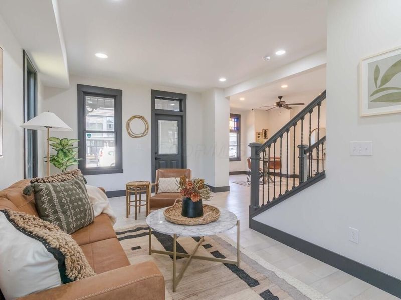 295 E 5th Avenue, Columbus, OH 43201 Photo 4