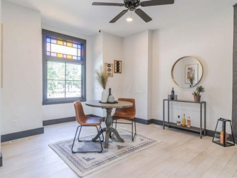 295 E 5th Avenue, Columbus, OH 43201 Photo 6