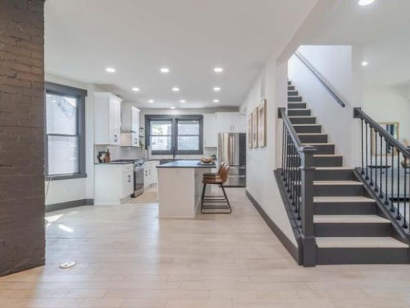 295 E 5th Avenue, Columbus, OH 43201 Photo 9