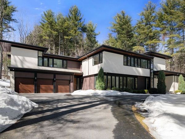 11 Winthrop Circle, Weston, MA 02493