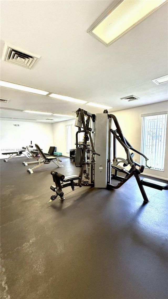 4174 Inverrary Dr, Unit 402, Lauderhill, FL 33319 Photo