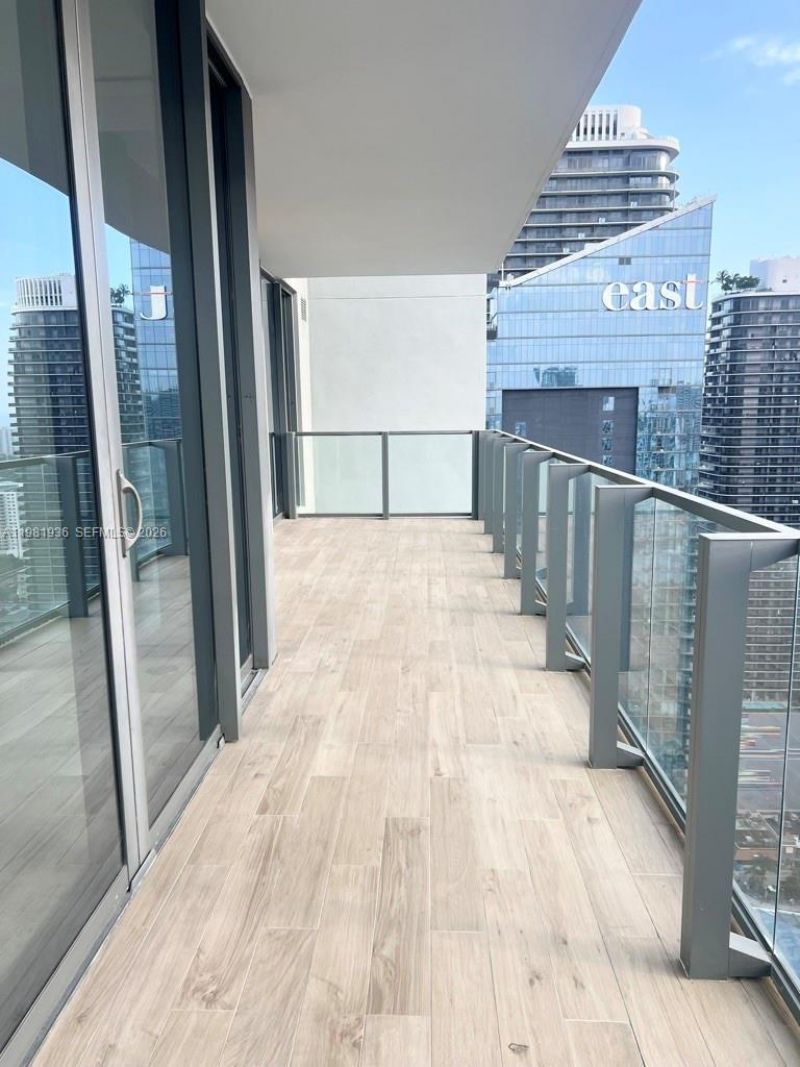 68 SE 6 , Unit 3510, Miami, FL 33131 Photo