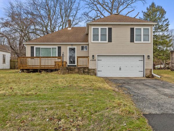 11220 11th Ave, Pleasant Prairie, WI 53158