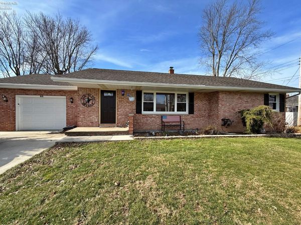 65 Elmwood Street, Tiffin, OH 44883