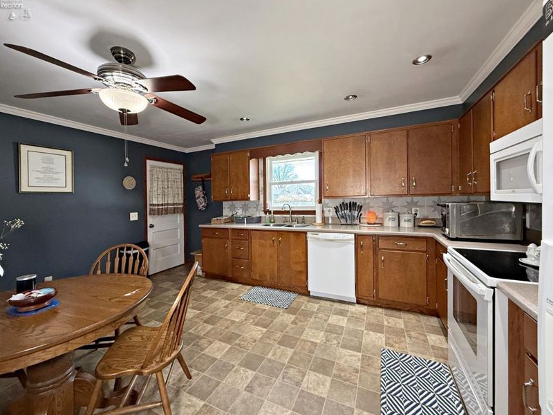 65 Elmwood Street, Tiffin, OH 44883 Photo 11