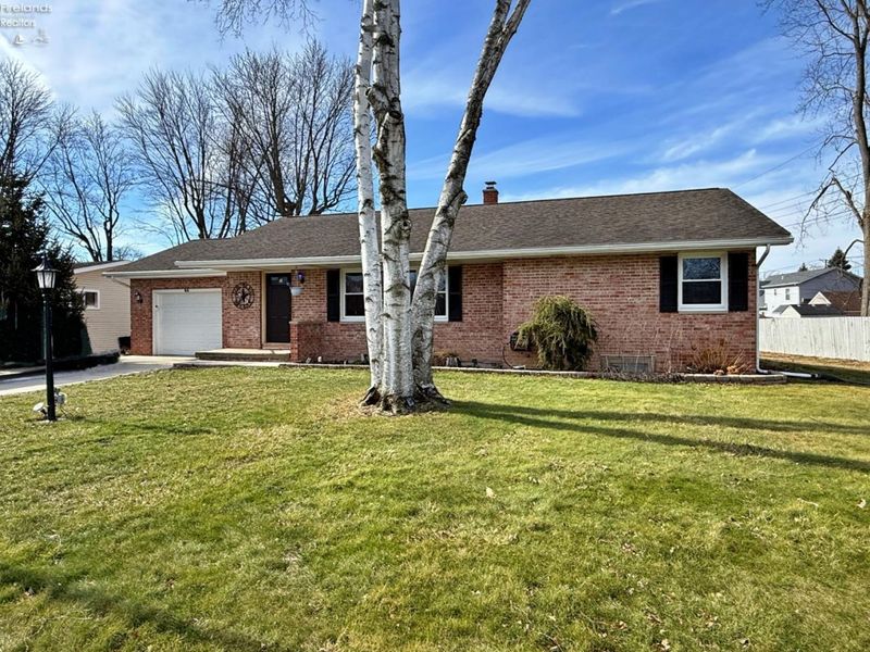 65 Elmwood Street, Tiffin, OH 44883 Photo 2