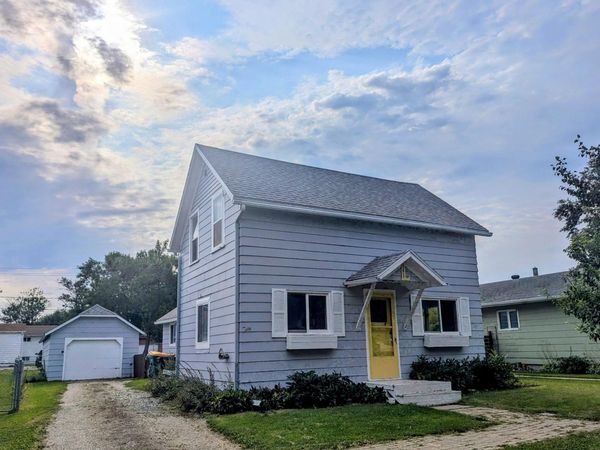 141 5th Avenue N, Casselton, ND 58012