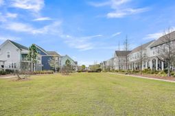 208 Springrise Lane photo 4