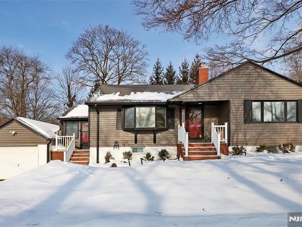 51 Sicomac Road, NORTH HALEDON, NJ 07508