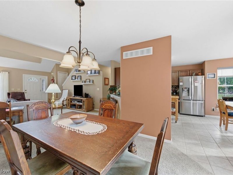 1990 Boxwood Trail , Painesville Township, OH 44077 Photo 8