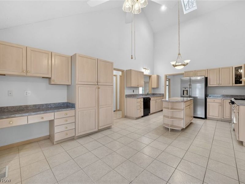 6284 S Applecross Road, Highland Heights, OH 44143 Photo 14