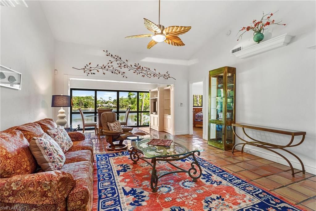 15470 Cedarwood Ln, Unit 201, Naples, FL 34110 Photo
