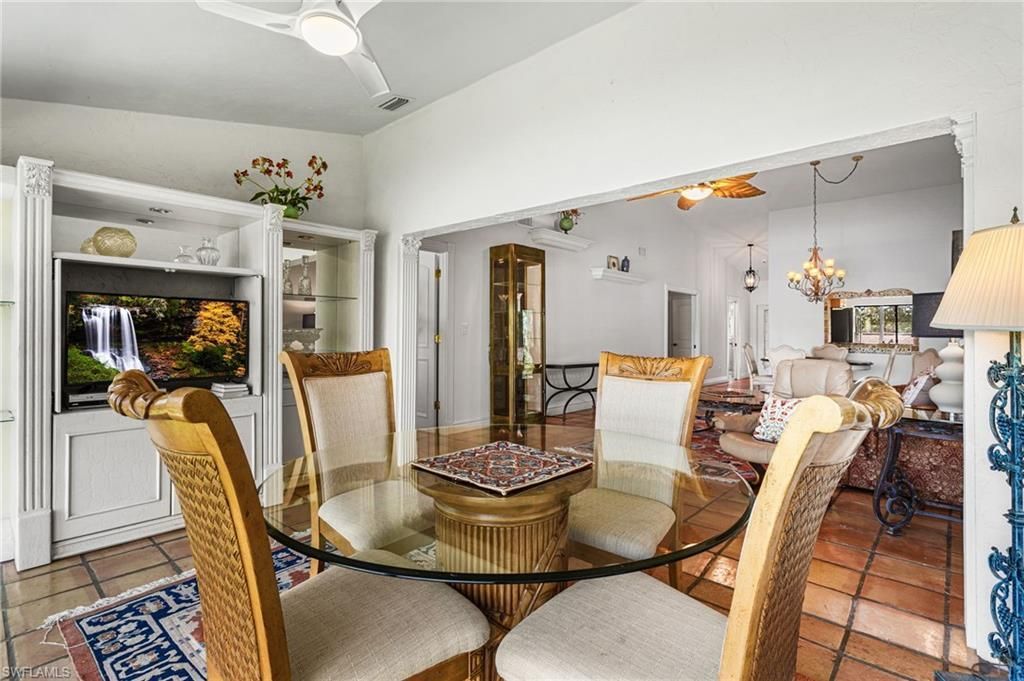 15470 Cedarwood Ln, Unit 201, Naples, FL 34110 Photo