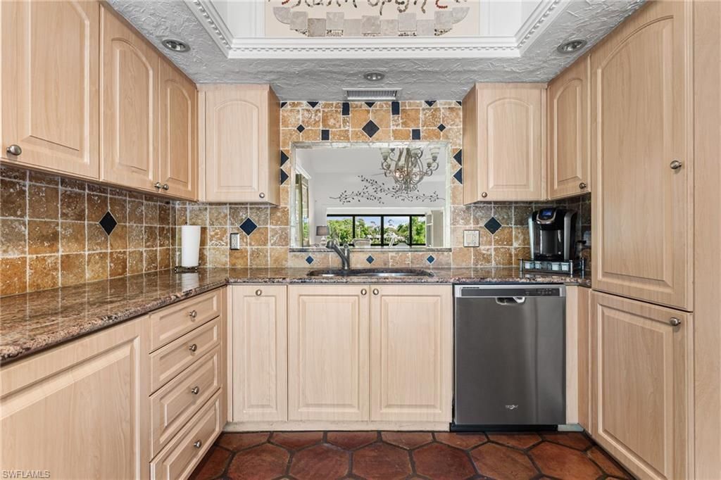 15470 Cedarwood Ln, Unit 201, Naples, FL 34110 Photo