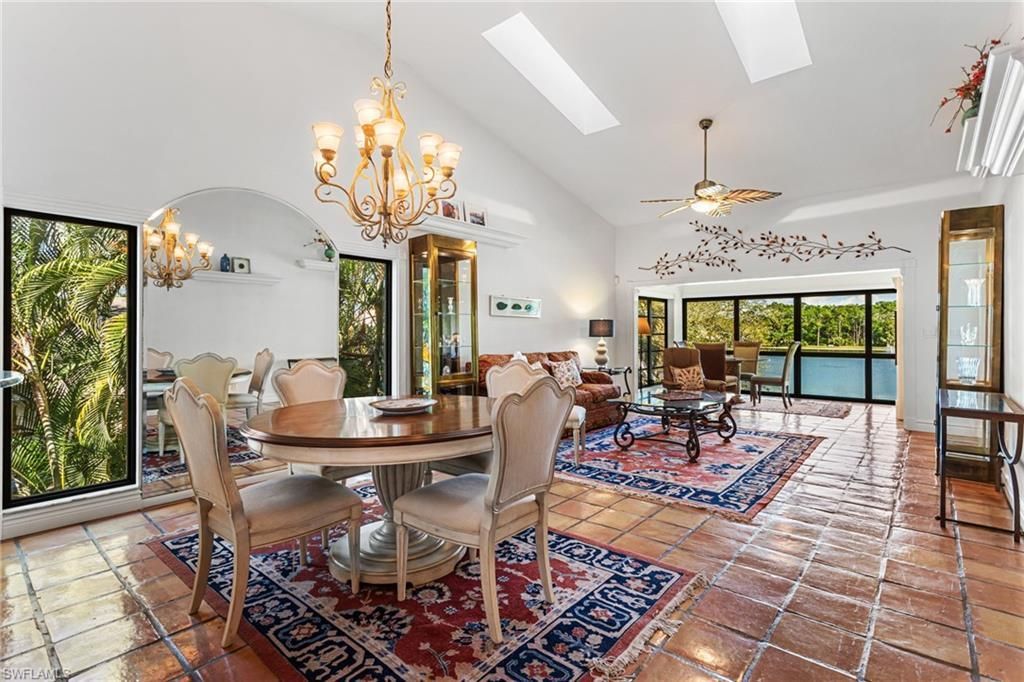 15470 Cedarwood Ln, Unit 201, Naples, FL 34110 Photo