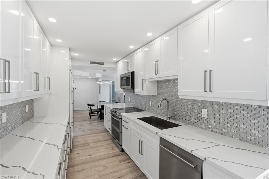 4001 Gulf Shore Blvd N, Unit 1407, Naples, FL 34103 Photo