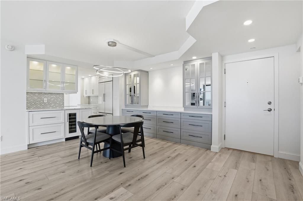 4001 Gulf Shore Blvd N, Unit 1407, Naples, FL 34103 Photo