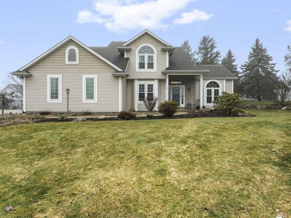 32946 Barn Owl Court, New Carlisle, IN 46552