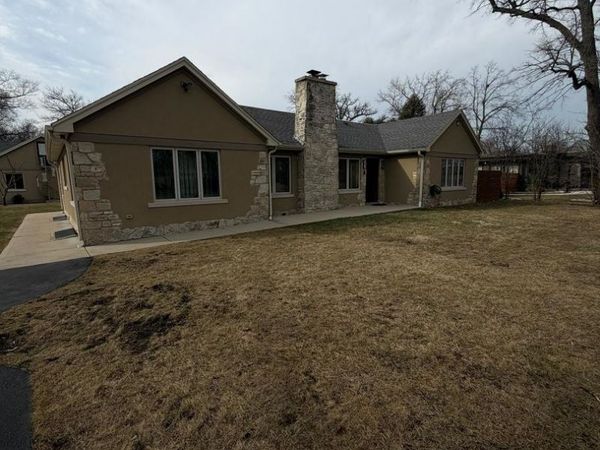 4N150 Hawthorne Avenue, Bensenville, IL 60106