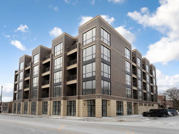 2505 W Farragut Avenue, Unit 405, Chicago, IL 60625
