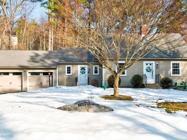 83 Richardson Dr, Fitchburg, MA 01420