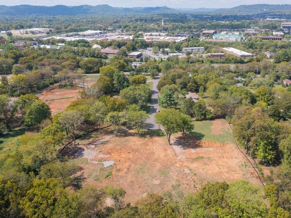 9013 Karen Ct, Brentwood, TN 37027