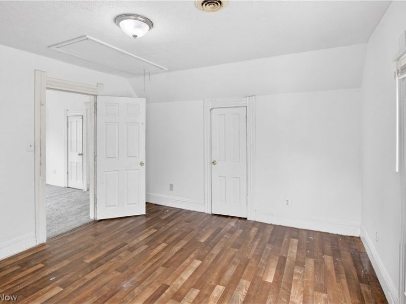 2010 Forestdale Avenue , Cleveland, OH 44109 Photo 32