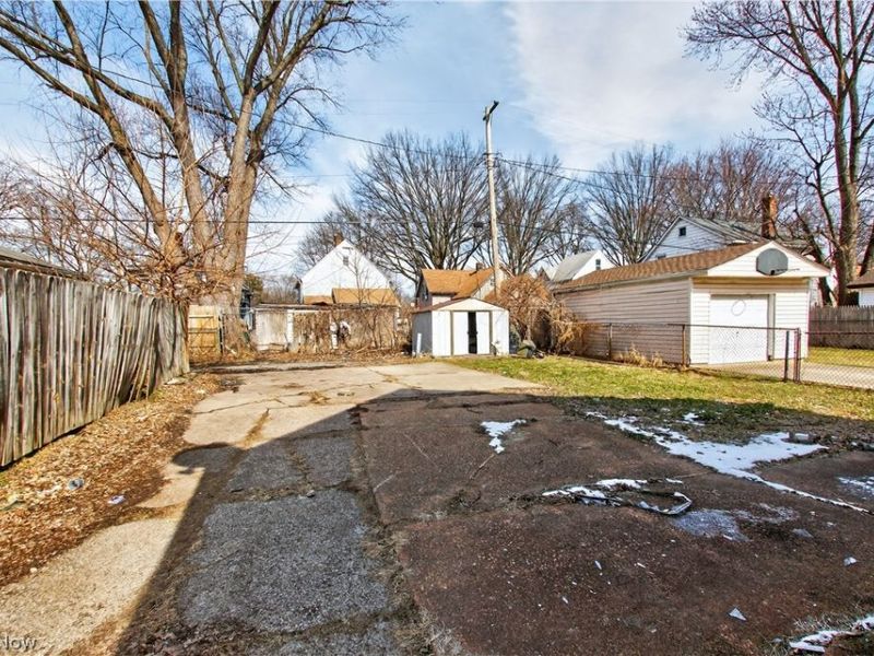 2010 Forestdale Avenue , Cleveland, OH 44109 Photo 36