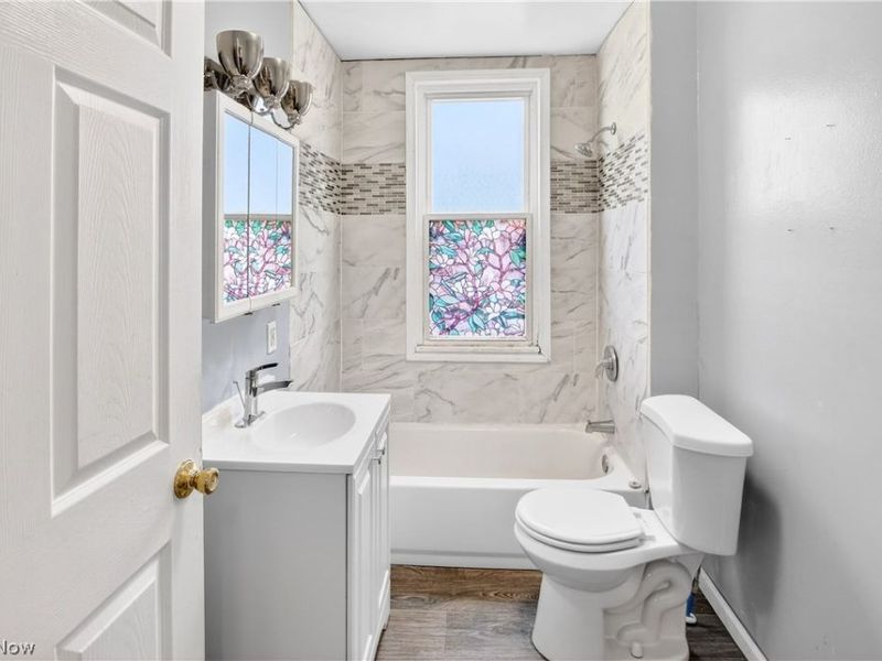 2010 Forestdale Avenue , Cleveland, OH 44109 Photo 9