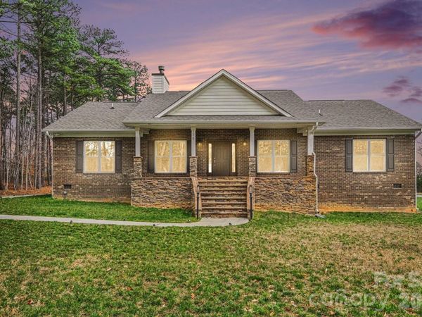 175 Cox Lake Road , Stanley, NC 28164