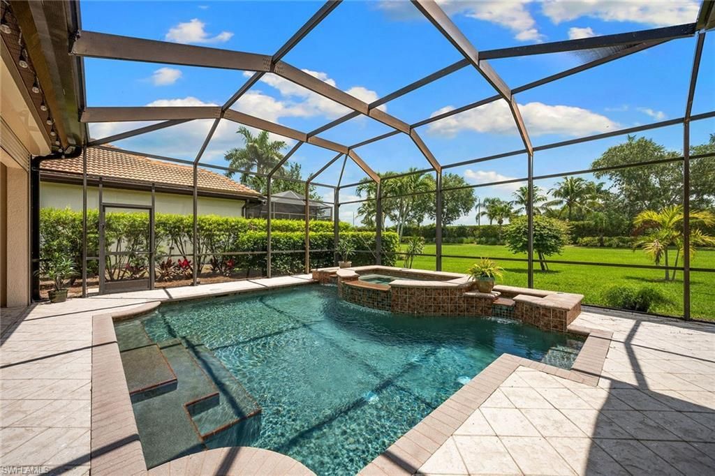 7692 Cottesmore Dr, Naples, FL 34113 Photo