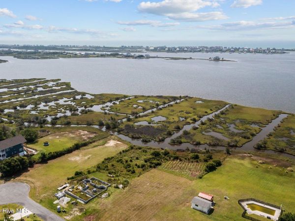 110 Sea Level Lane, Sneads Ferry, NC 28460