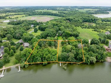 24444 & 24462 Arrowhead Trail, Cleveland, MN 56017