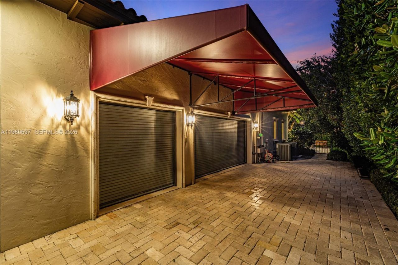 6255 SW 133rd St , Pinecrest, FL 33156 Photo