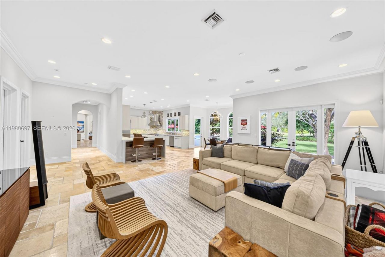 6255 SW 133rd St, Pinecrest, FL 33156 Photo