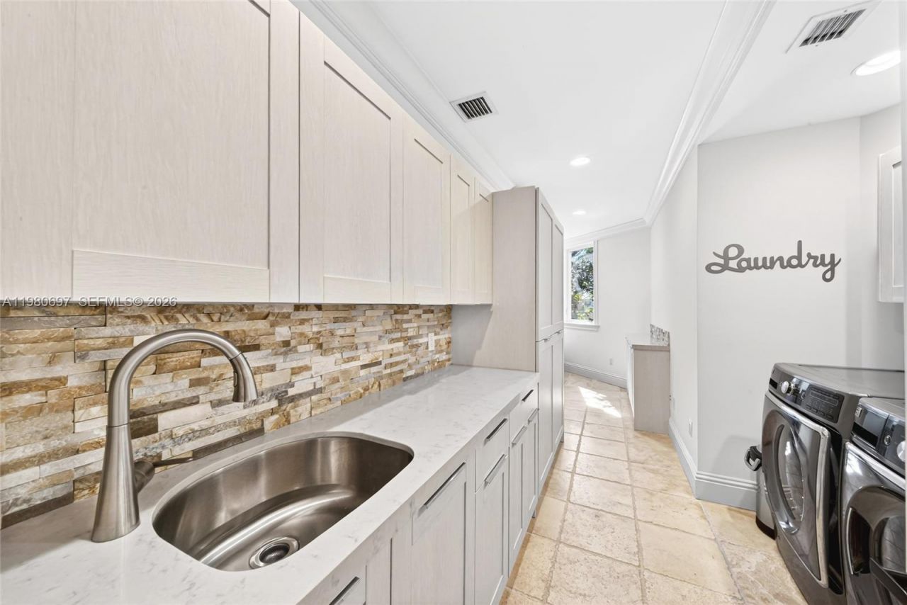 6255 SW 133rd St , Pinecrest, FL 33156 Photo