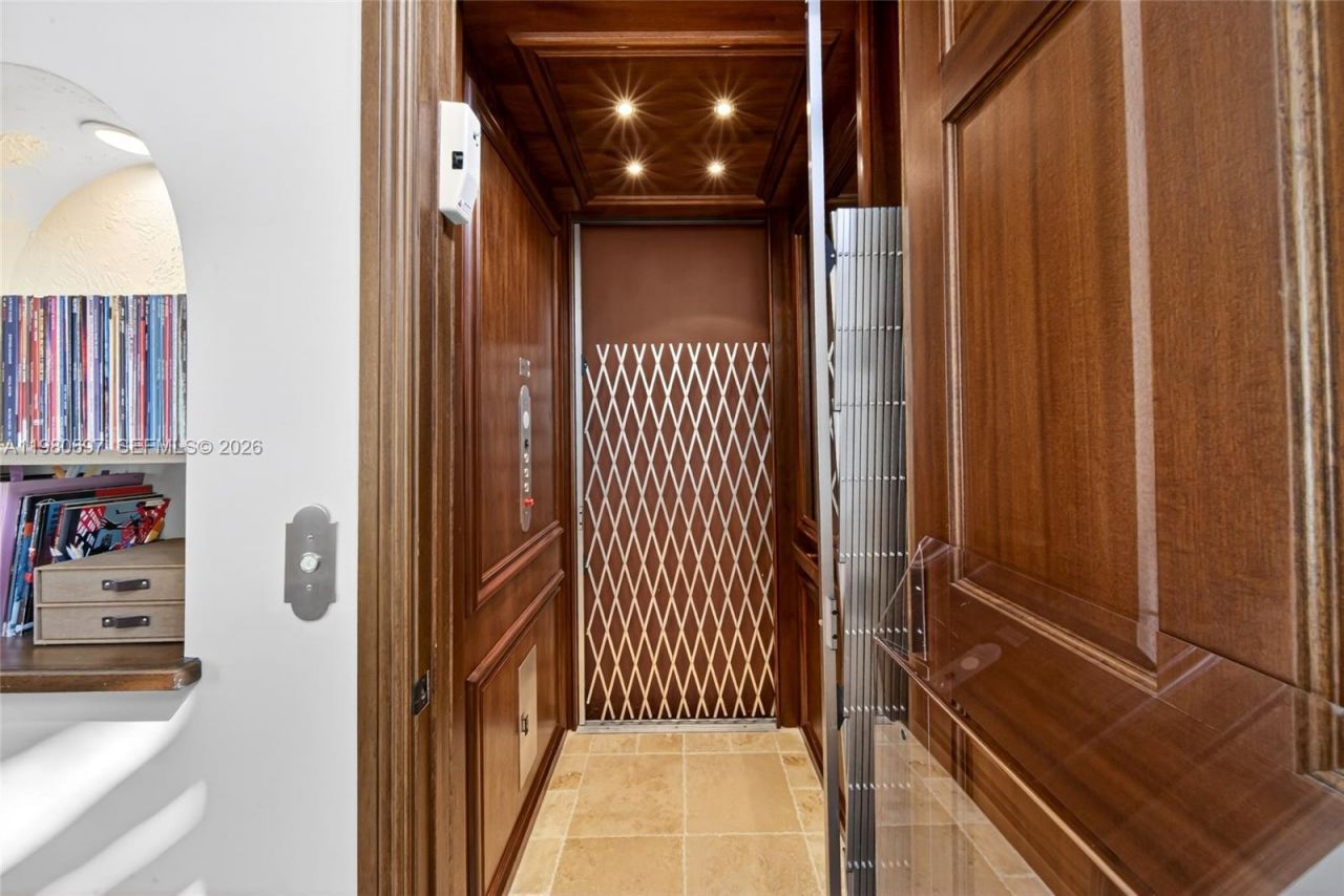 6255 SW 133rd St, Pinecrest, FL 33156 Photo