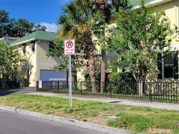 1112 ISLAMORADA LANE , TAMPA, FL 33606