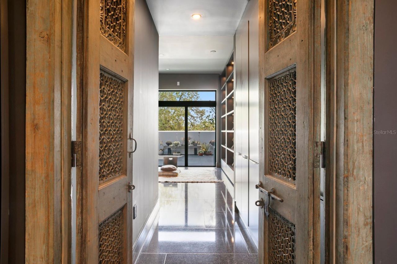 2619 Bayshore Boulevard, Unit 200, Tampa, FL 33629 Photo