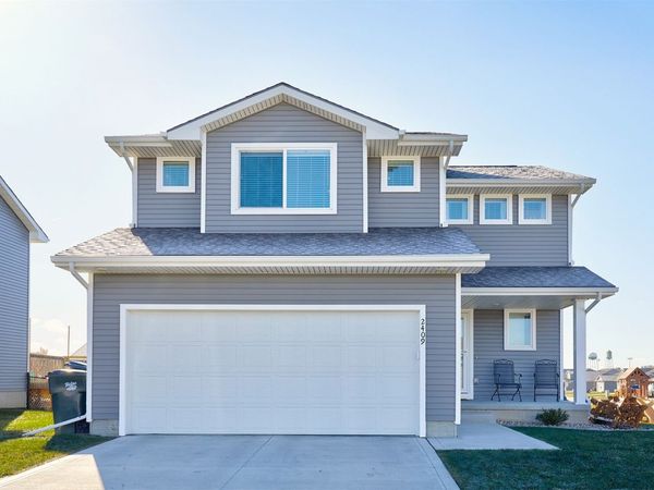 2409 Sunview Drive, Granger, IA 50109