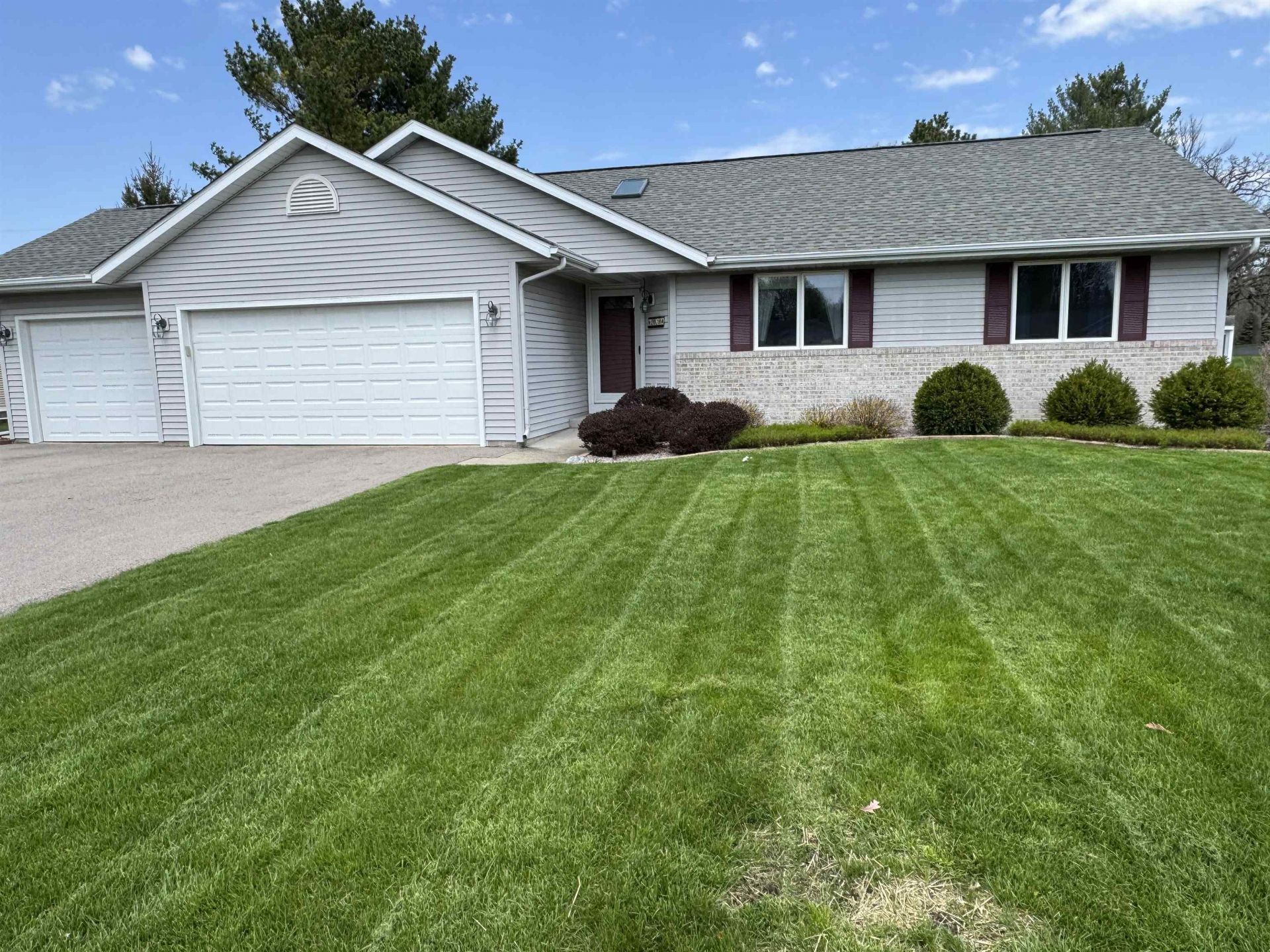 2070 Cobblestone Court, Beloit, WI 53511 Main Photo