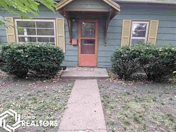 811 S 5th Street, Fairfield, IA 52556